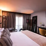 Otel The Twelve 4*