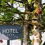 Otel The Twelve 4*