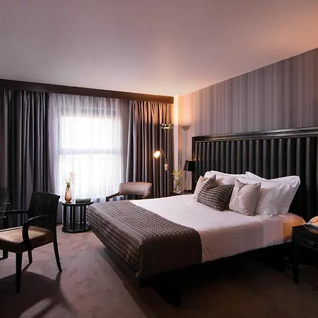The Twelve 4* Bearna