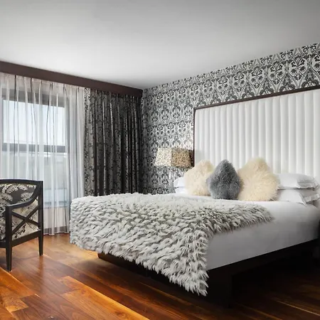 The Twelve Hotel 4*