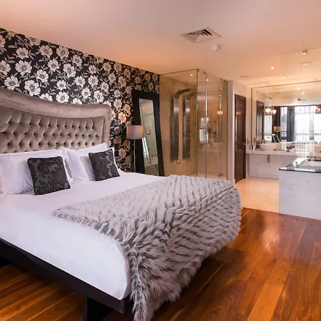 The Twelve Hotel 4*