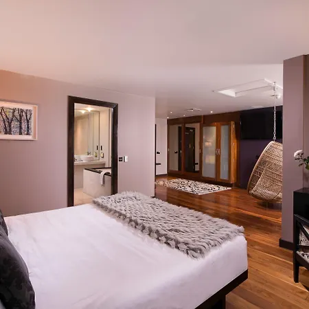 Hotel The Twelve 4*