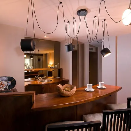 The Twelve 4* Bearna