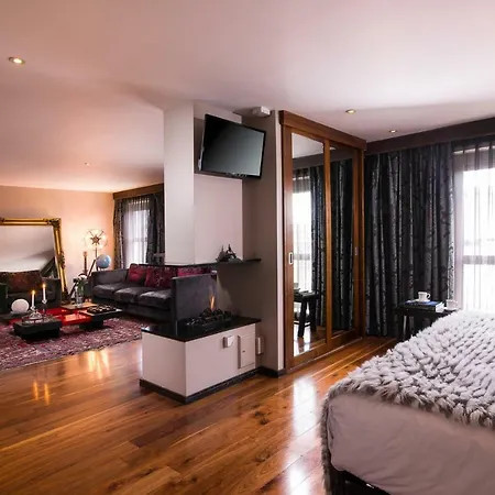 The Twelve 4*