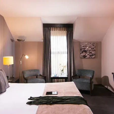 The Twelve Hotel
