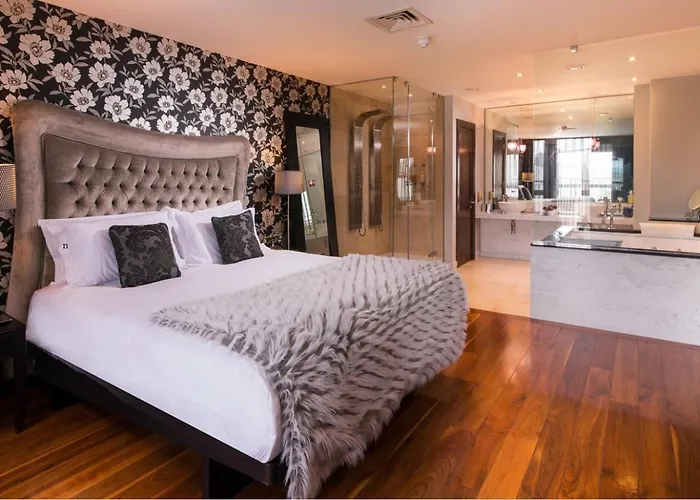 The Twelve ホテル