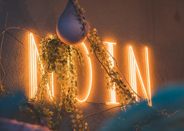 The Twelve 4* בארנה