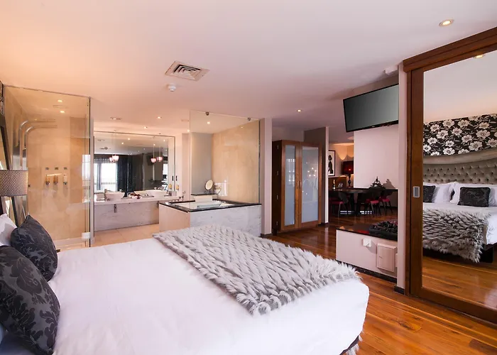 מלון The Twelve בארנה